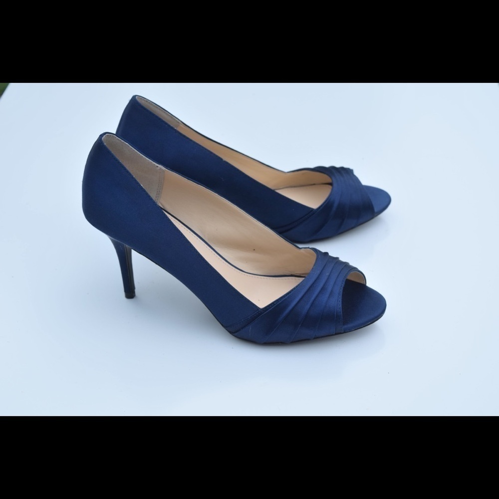 Nina peep toe pumps